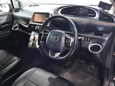2016 Toyota Sienta - Thumbnail