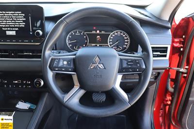 2022 Mitsubishi Outlander - Thumbnail