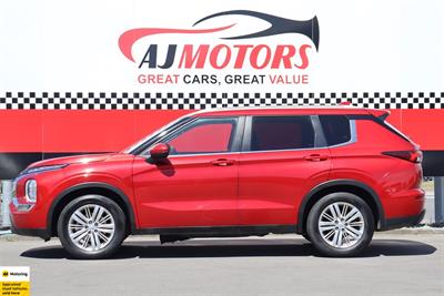 2022 Mitsubishi Outlander - Thumbnail