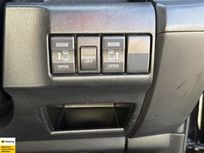 2012 Mazda Premacy - Thumbnail