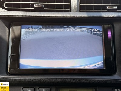 2013 Toyota Aqua - Thumbnail