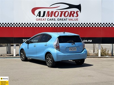 2013 Toyota Aqua - Thumbnail