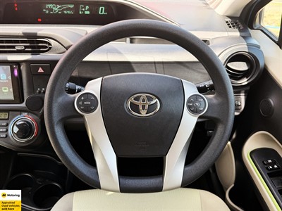 2013 Toyota Aqua - Thumbnail