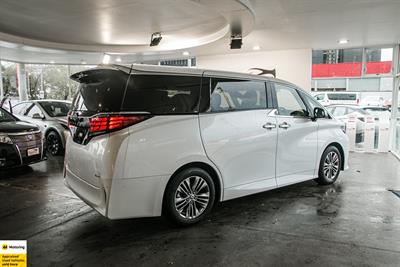2024 Toyota Alphard - Thumbnail
