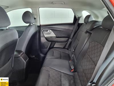 2021 Kia Niro - Thumbnail