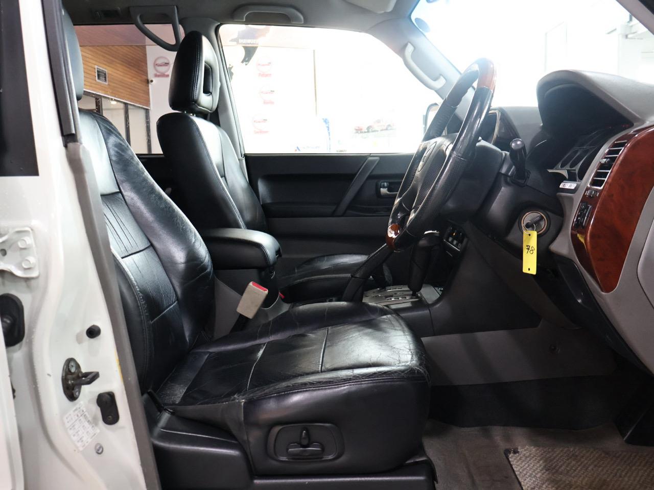 2006 Mitsubishi Pajero