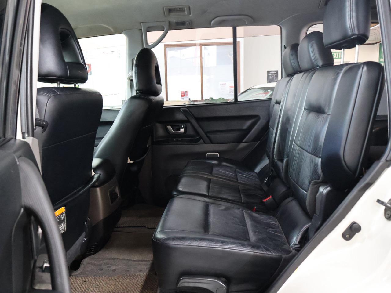 2006 Mitsubishi Pajero