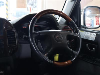 2006 Mitsubishi Pajero - Thumbnail