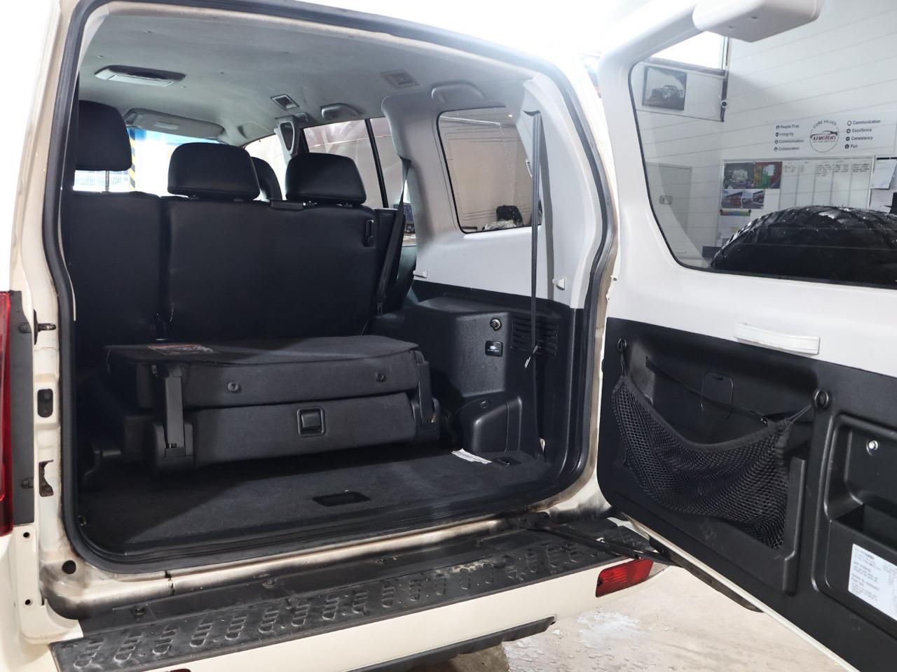 2006 Mitsubishi Pajero