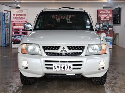 2006 Mitsubishi Pajero - Thumbnail