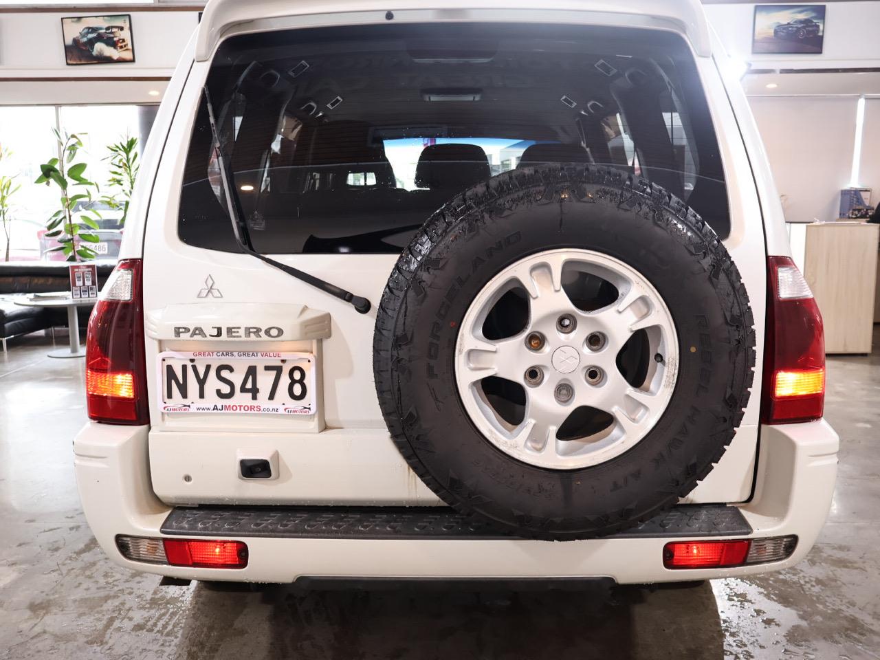 2006 Mitsubishi Pajero
