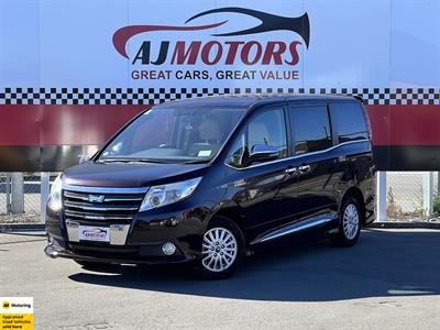 2014 Toyota Noah - Thumbnail