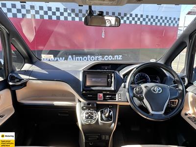 2014 Toyota Noah - Thumbnail