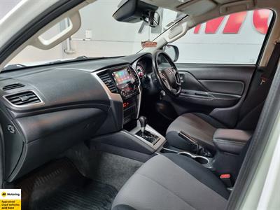2020 Mitsubishi Triton - Thumbnail