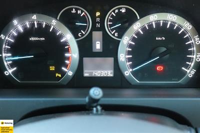 2013 Toyota Alphard - Thumbnail