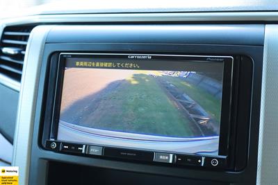 2013 Toyota Alphard - Thumbnail