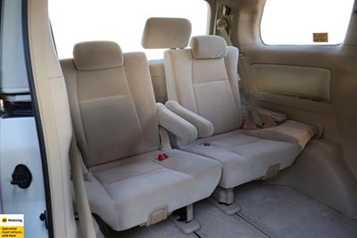 2013 Toyota Alphard - Thumbnail