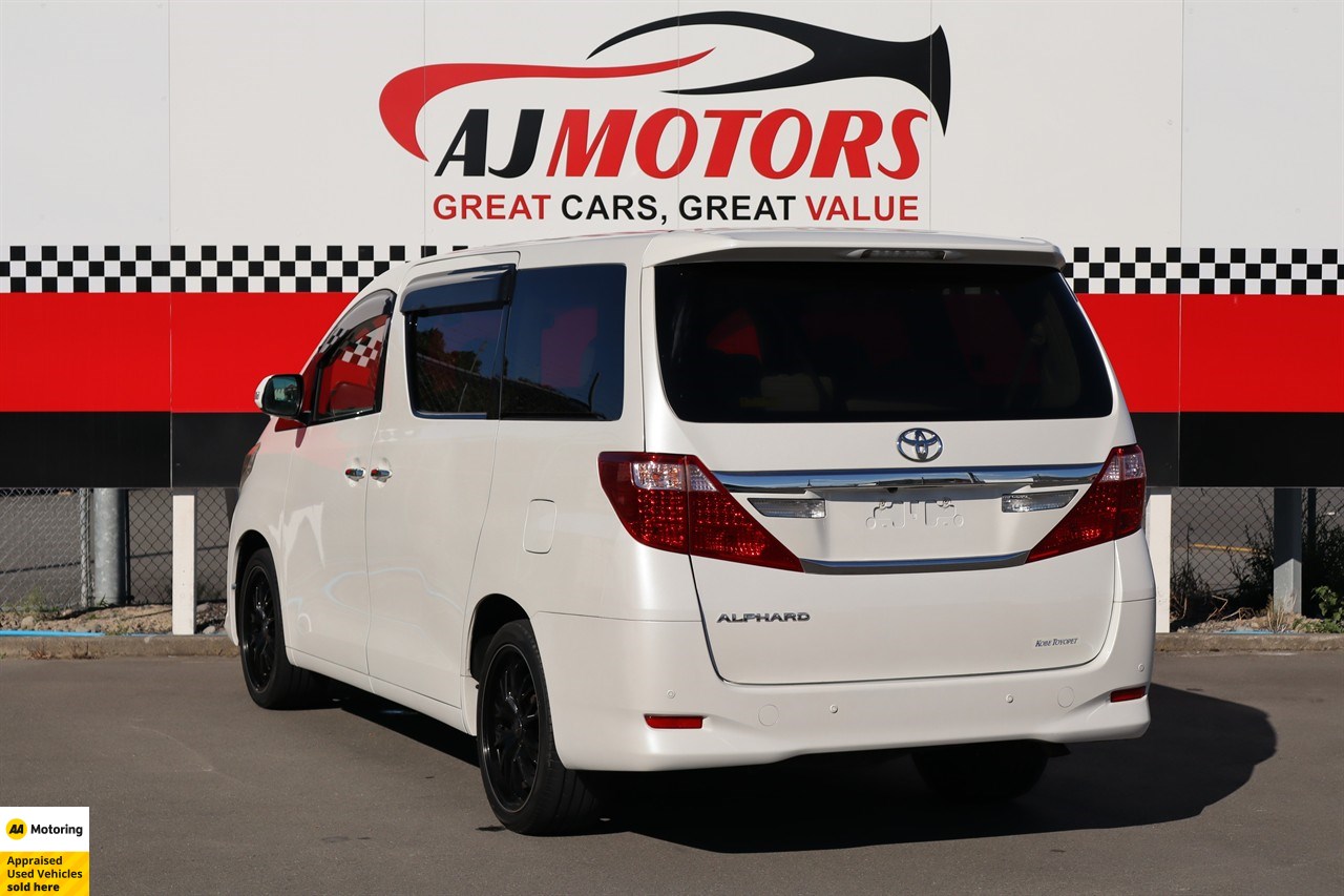 2013 Toyota Alphard