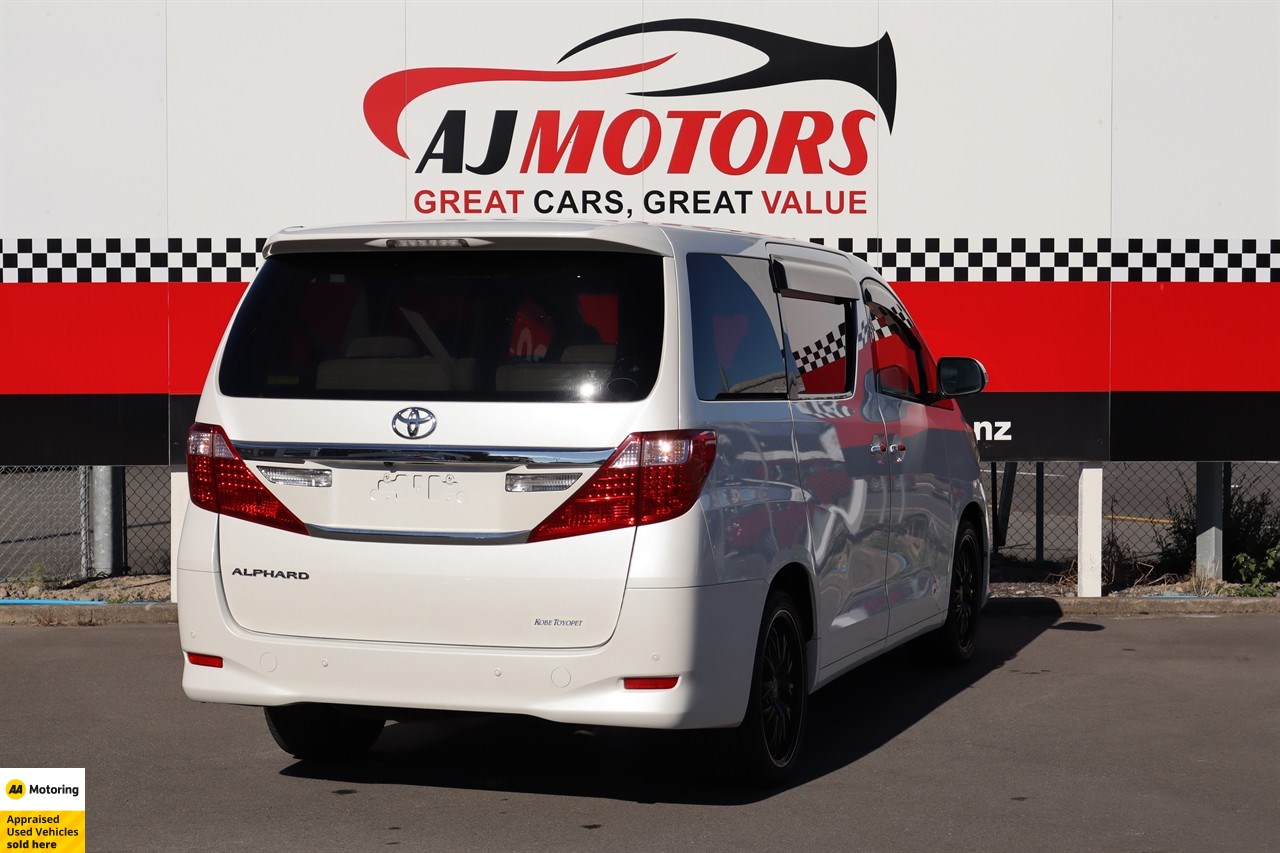 2013 Toyota Alphard