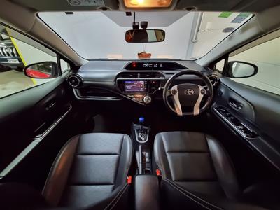 2015 Toyota Aqua - Thumbnail
