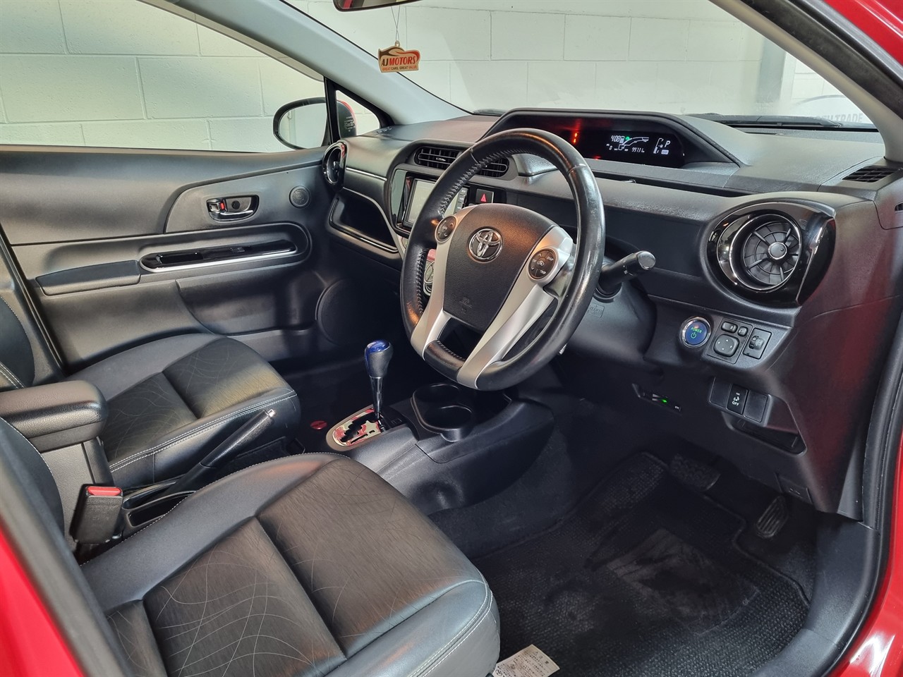 2015 Toyota Aqua