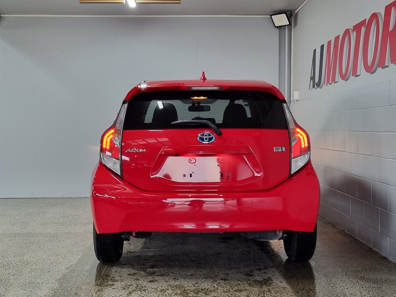 2015 Toyota Aqua