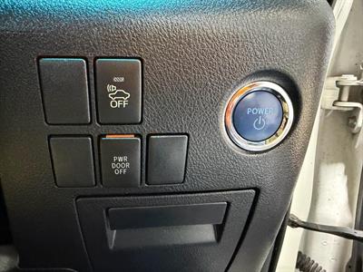 2015 Toyota Vellfire - Thumbnail