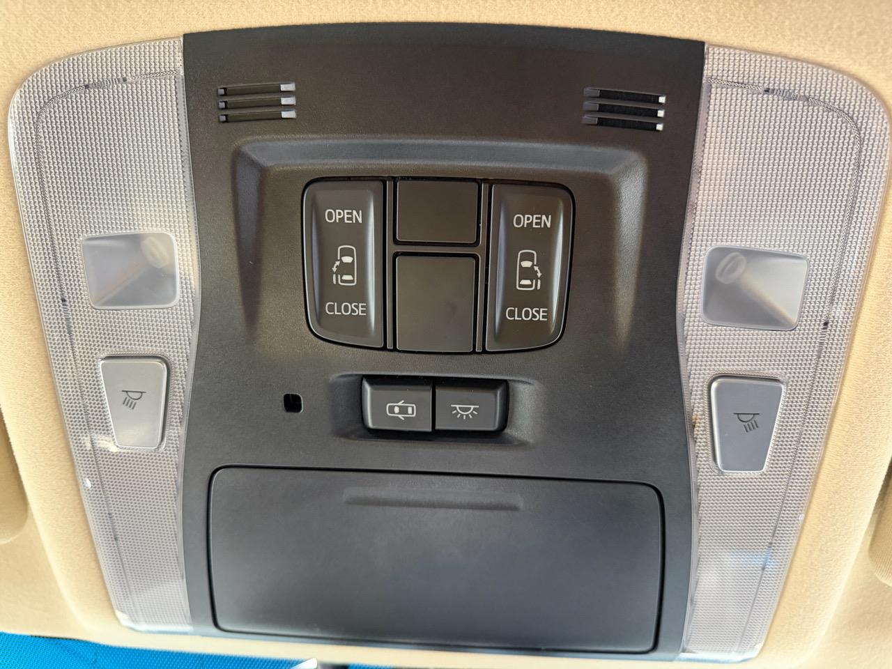 2015 Toyota Vellfire