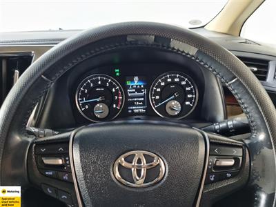 2016 Toyota Alphard - Thumbnail