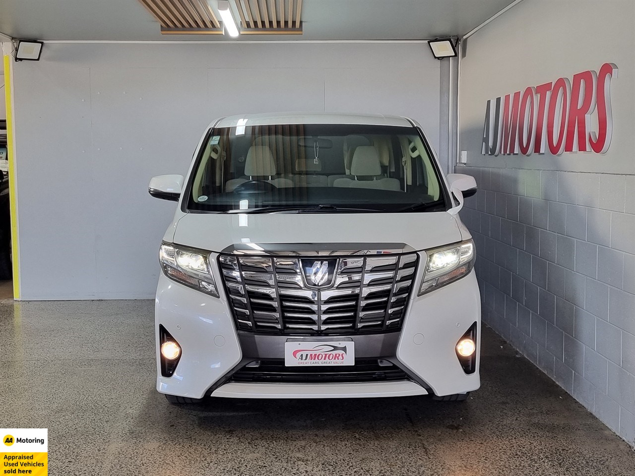 2016 Toyota Alphard