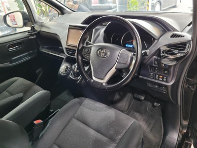 2016 Toyota Noah - Thumbnail