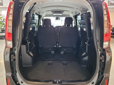 2016 Toyota Noah - Thumbnail