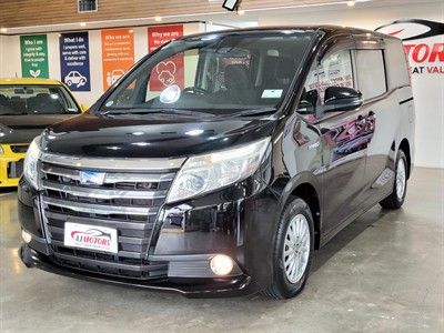 2016 Toyota Noah - Thumbnail