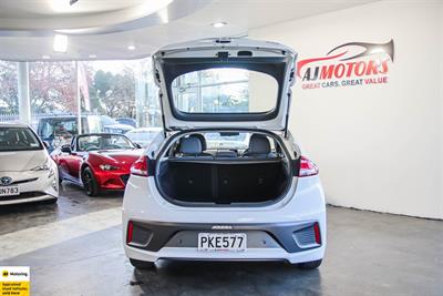 2022 Hyundai IONIQ - Thumbnail