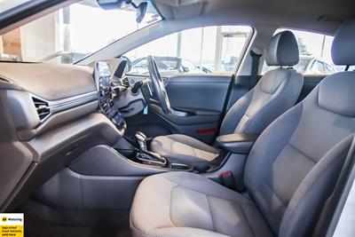 2022 Hyundai IONIQ - Thumbnail
