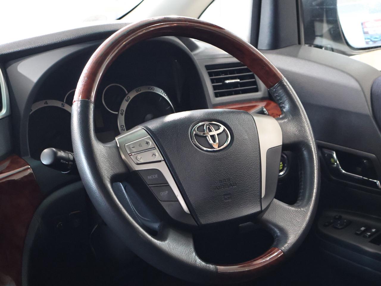 2010 Toyota Vellfire