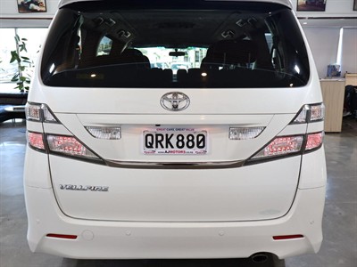 2010 Toyota Vellfire - Thumbnail