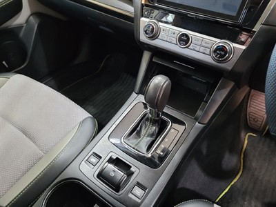 2017 Subaru Outback - Thumbnail