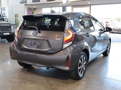 2019 Toyota Aqua - Thumbnail