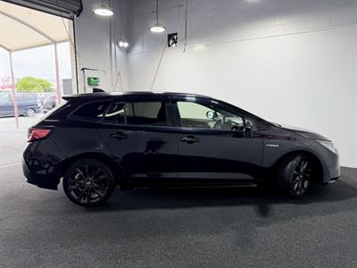 2020 Toyota Corolla - Thumbnail