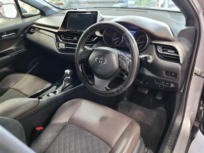 2017 Toyota C-HR - Thumbnail