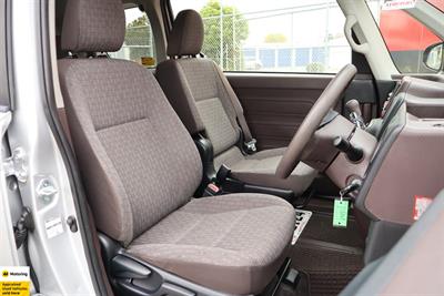 2013 Toyota Porte - Thumbnail