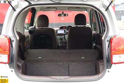 2013 Toyota Porte - Thumbnail