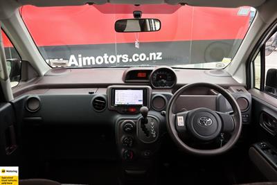 2013 Toyota Porte - Thumbnail