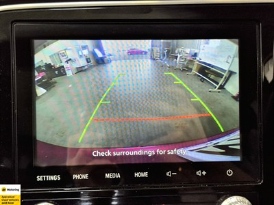 2021 Mitsubishi Outlander - Thumbnail