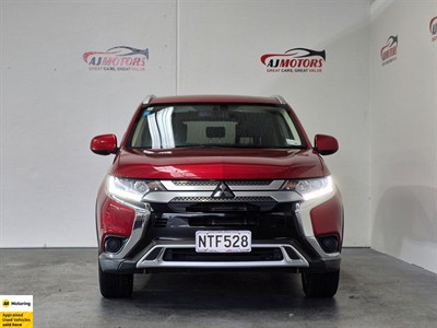 2021 Mitsubishi Outlander - Thumbnail