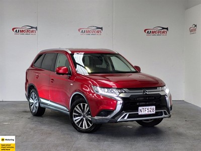 2021 Mitsubishi Outlander - Thumbnail