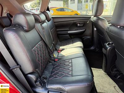 2014 Toyota Prius - Thumbnail