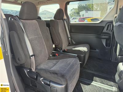 2012 Toyota Alphard - Thumbnail