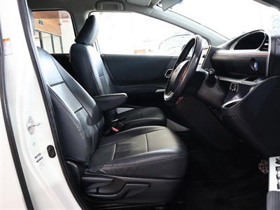 2017 Toyota Sienta - Thumbnail